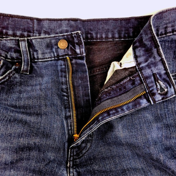 Levi's 550 Relaxed Fit Dark Wash Denim Jeans Mens W32 L34 - Picture 15 of 16